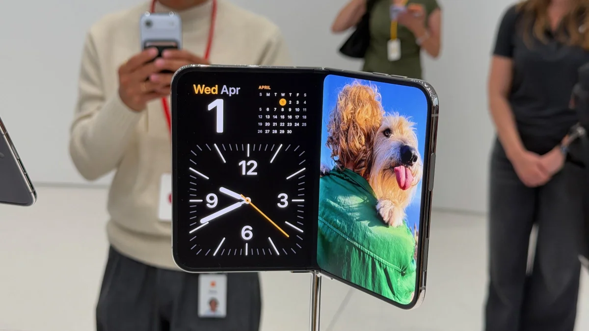 iPhone Duo Specs: 4,883 mAh Battery and 5 Mohs Screen Rating